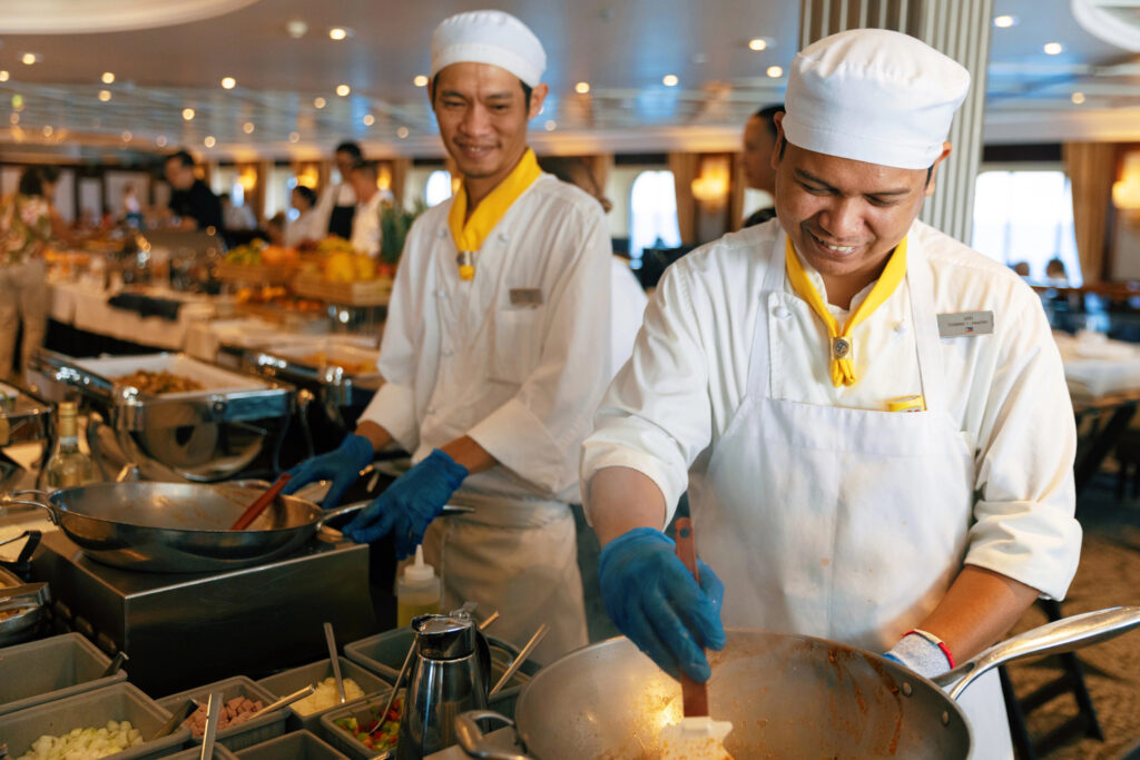 Azamara Cruises, Discoveries Restaurant, Onboard Chefs
