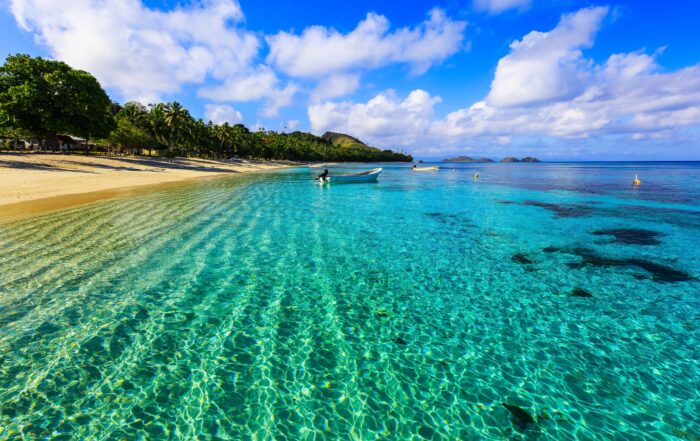 Crystal clear waters on the shores of Dravuni Island