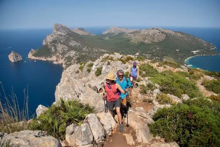 windstar-main-1 Windstar sailing yacht with sails unfurled at sea